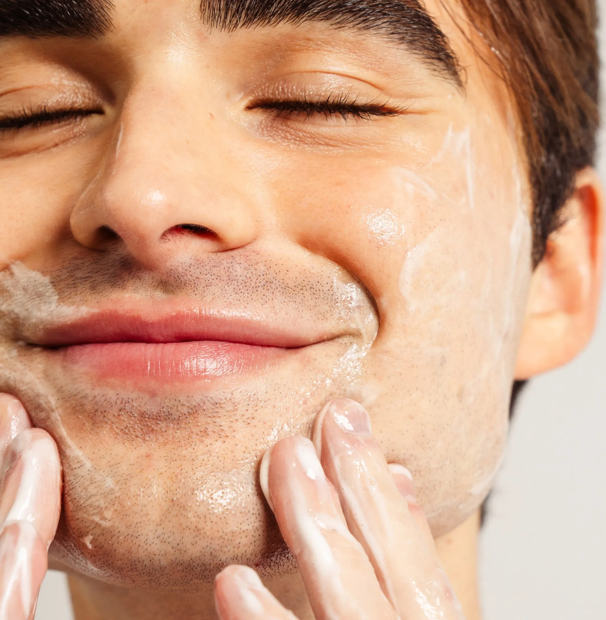 Mini Oil Eliminating Foaming Gel Cleanser